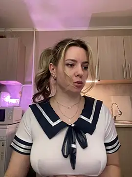 Snapshot of NastyushaaLove chatting on February 2025 04:35:01 PM NastyushaaLove online show from February 2025 04:35:01 PM