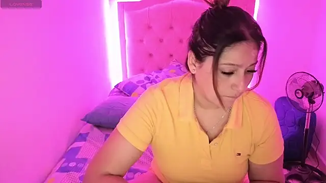 Nazlyy30 online show from November 2025 11:14:02 PM