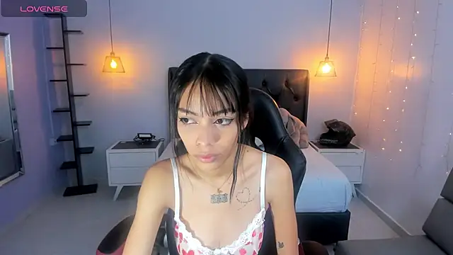 AMELIELEONE online show from January 2025 11:49:01 AM