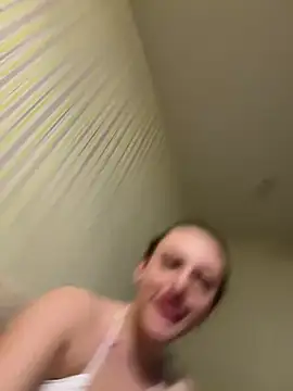 Lisaaan online show from December 2024 07:40:02 PM