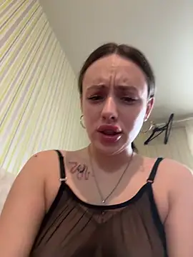 Lisaaan online show from February 2025 08:53:02 AM