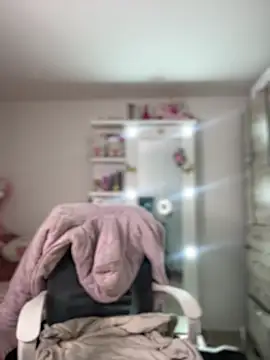 Emmily 19 online show from February 2025 11:33:02 PM