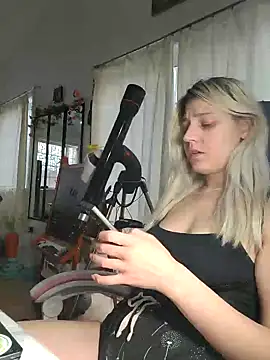 ScarletCallings420 online show from February 2025 06:15:02 PM