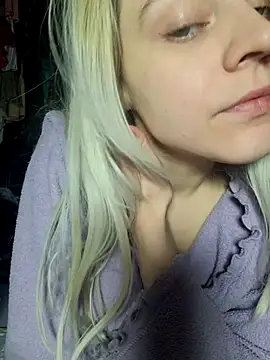 ScarletCallings420 online show from February 2025 03:29:01 PM