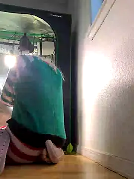 ScarletCallings420 online show from February 2025 05:47:01 PM