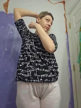 ScarletCallings420 online show from February 2025 03:04:02 PM