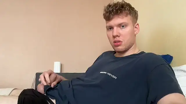 Snapshot of sexybooii6968 chatting on February 2026 02:00:02 PM sexybooii6968 online show from February 2026 02:00:02 PM