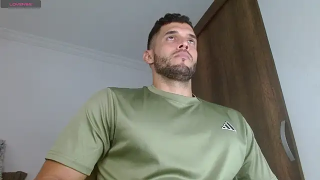 Noah jhonsonn online show from September 2025 09:52:02 PM