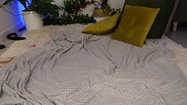 ScarletBlaze online show from January 2025 09:15:01 PM