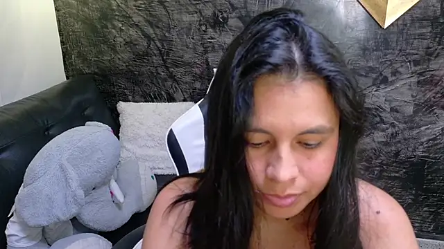 olivia love  online show from July 2026 12:43:01 AM