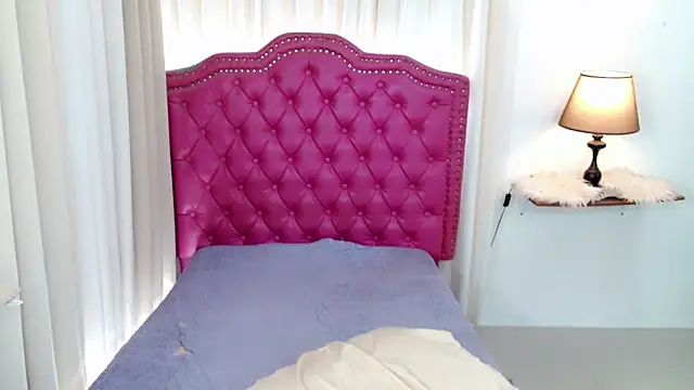 DreamLADYBOY online show from April 2026 11:32:01 PM