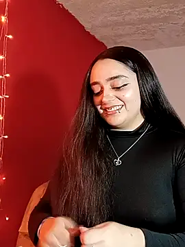 IvonneT online show from September 2025 11:43:01 PM