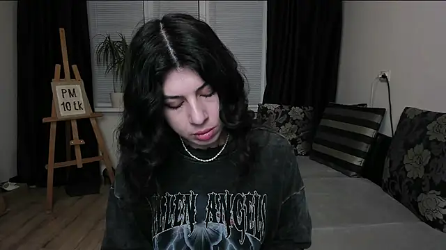 MolagAnna online show from April 2026 06:32:02 PM