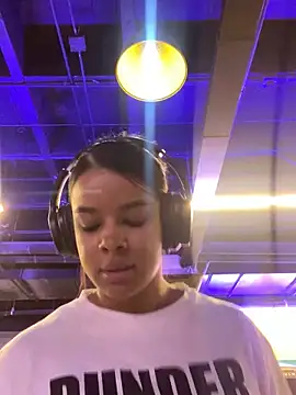 trianawhite online show from December 2024 07:55:01 PM