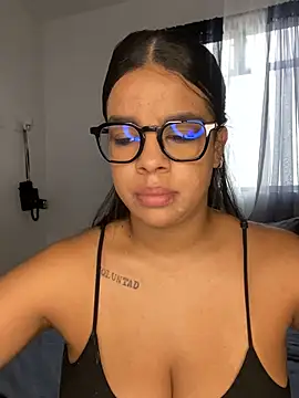 trianawhite online show from December 2024 02:32:01 PM