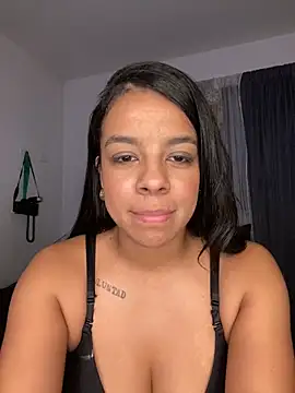 trianawhite online show from November 2025 02:13:01 AM