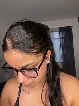 Snapshot of trianawhite chatting on February 2026 10:47:02 PM trianawhite online show from February 2026 10:47:02 PM