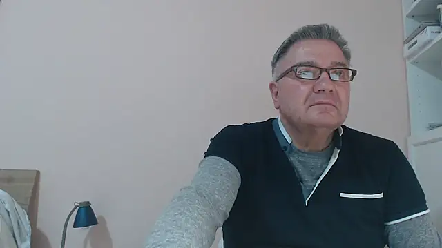 YOU6me online show from February 2025 06:01:01 PM