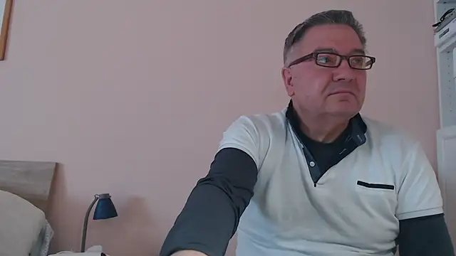 YOU6me online show from February 2025 08:21:02 AM