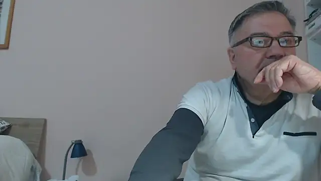 YOU6me online show from February 2025 06:10:02 PM