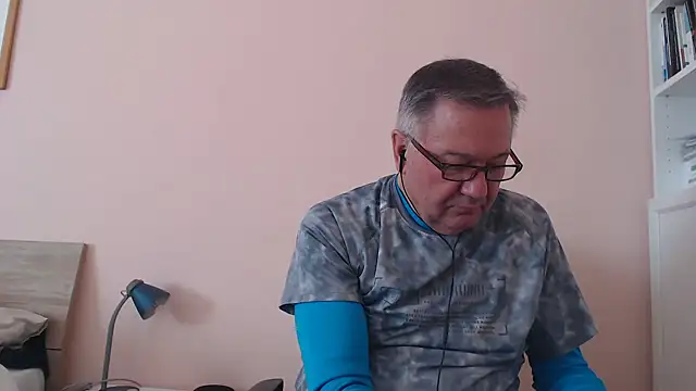 YOU6me online show from October 2025 07:48:01 AM