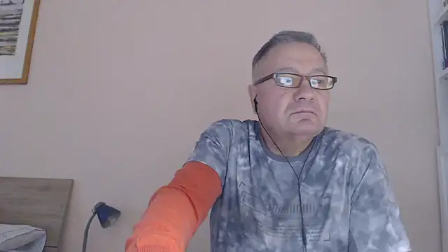 YOU6me online show from October 2025 08:04:02 AM