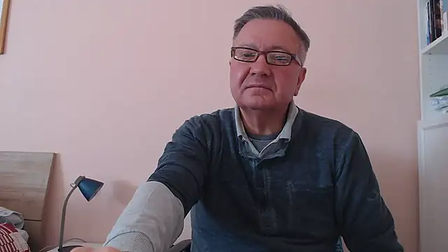 YOU6me online show from November 2025 10:05:01 AM