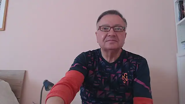 YOU6me online show from November 2025 10:37:02 AM