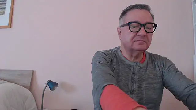 YOU6me online show from December 2025 09:36:01 AM