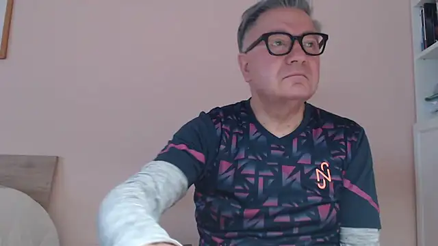 YOU6me online show from February 2026 08:19:01 AM