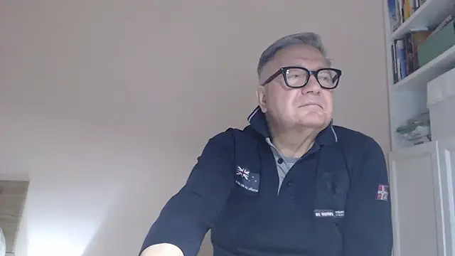 YOU6me online show from April 2026 06:35:01 PM