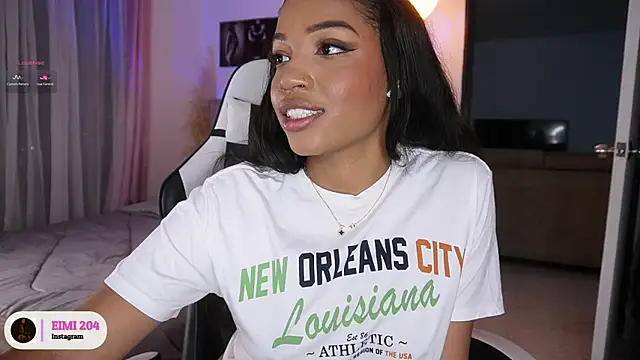 Snapshot of eimi_space chatting on February 2025 01:02:02 AM eimi space online show from February 2025 01:02:02 AM