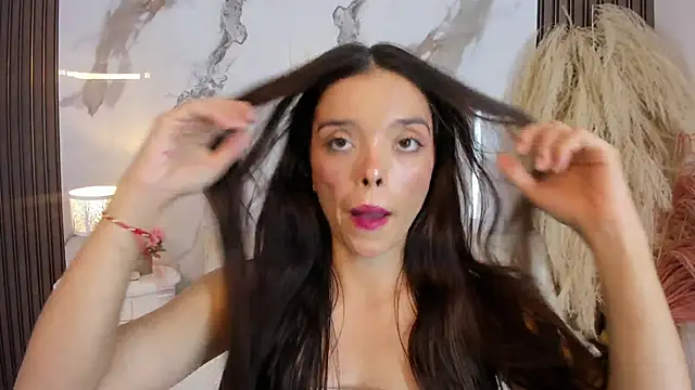 hannahill69 online show from April 2026 05:10:01 AM