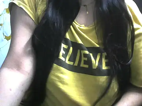 Snapshot of Bold-Radhika chatting on December 2025 10:43:01 AM Bold-Radhika online show from December 2025 10:43:01 AM