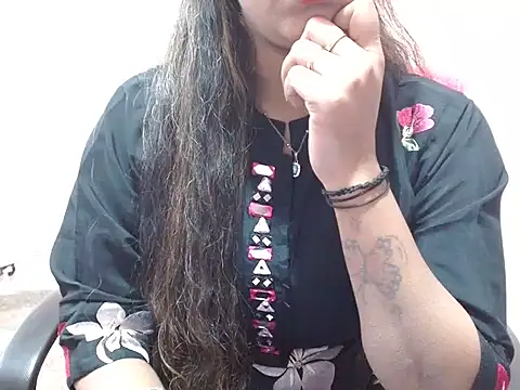 LovingPihu online show from February 2025 11:31:02 AM