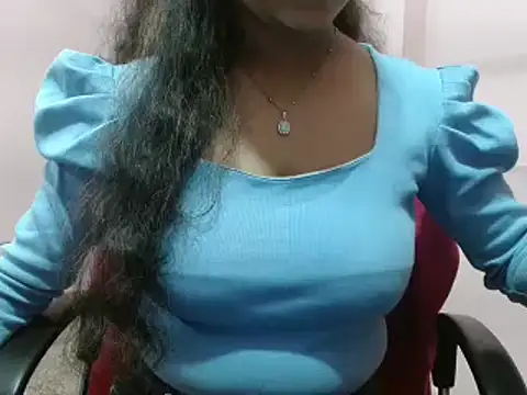 LovingPihu online show from March 2025 10:37:02 AM