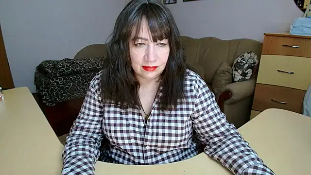 Lucretia Goldi  online show from April 2026 10:40:02 PM