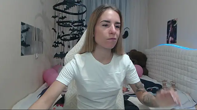 DeboraHorny online show from October 2025 06:03:02 AM