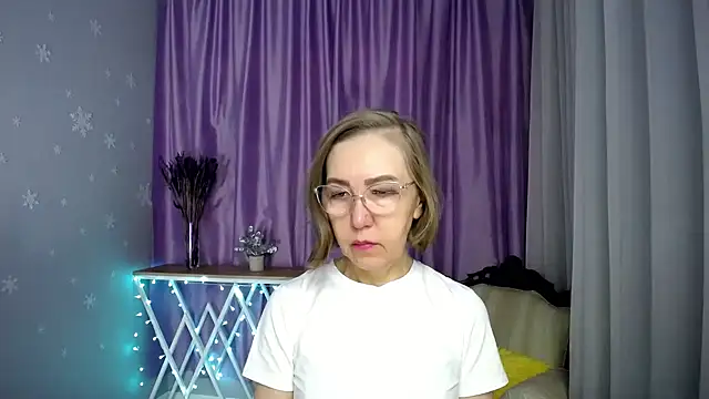 queen a n i online show from March 2026 06:40:02 AM