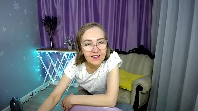 queen a n i online show from April 2026 10:31:01 AM