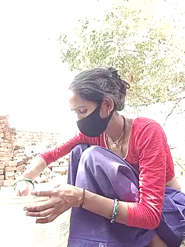 Mohni Das online show from May 2026 05:03:02 AM