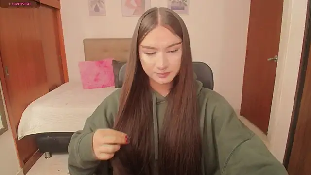 Miley Baker online show from October 2025 04:03:02 PM