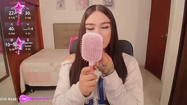 Miley Baker online show from October 2025 03:29:01 PM