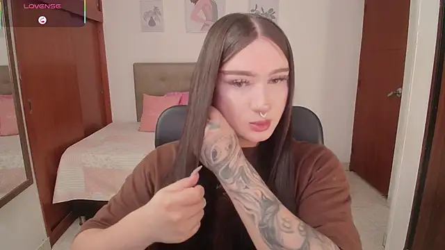 Snapshot of Miley_Baker chatting on December 2025 02:01:02 PM Miley Baker online show from December 2025 02:01:02 PM