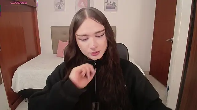 Snapshot of Miley_Baker chatting on January 2026 03:58:01 PM Miley Baker online show from January 2026 03:58:01 PM