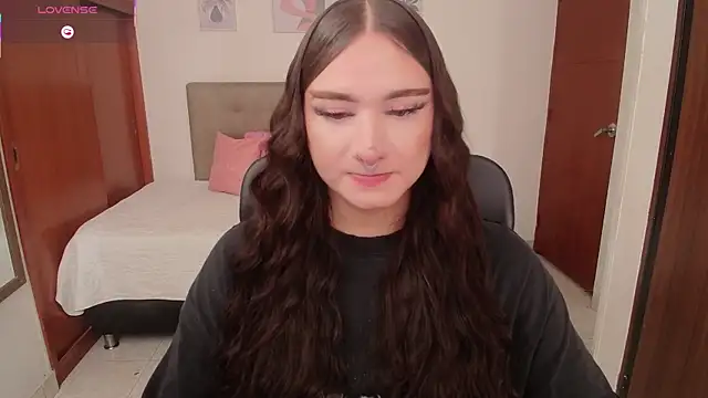 Snapshot of Miley_Baker chatting on January 2026 02:41:02 PM Miley Baker online show from January 2026 02:41:02 PM