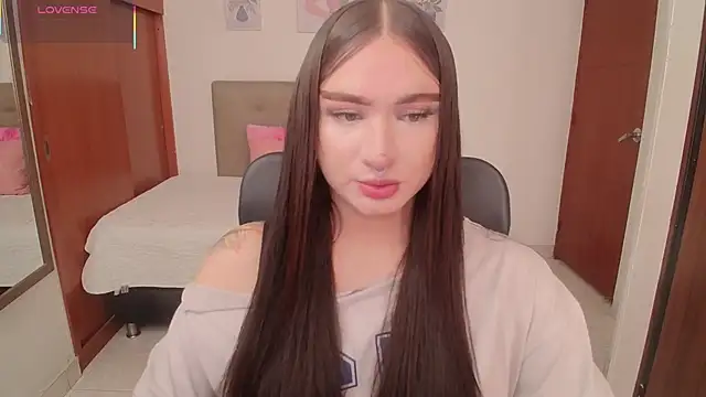 Snapshot of Miley_Baker chatting on January 2026 02:43:02 PM Miley Baker online show from January 2026 02:43:02 PM