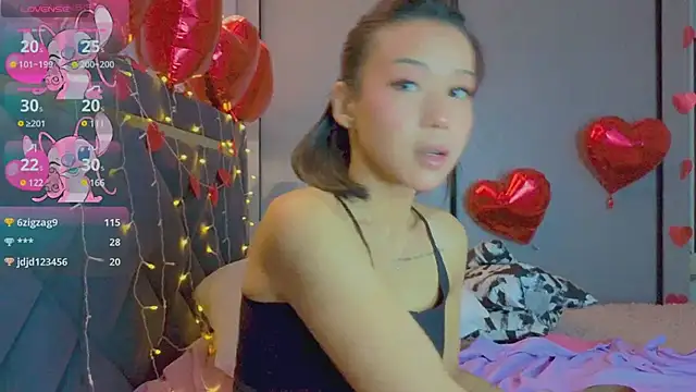 Mia Tin online show from February 2025 12:39:02 PM