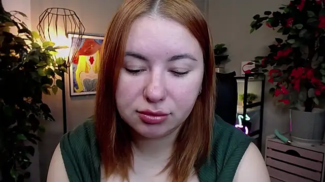 Snapshot of LAYLAxSTAR chatting on October 2025 06:31:01 AM LAYLAxSTAR online show from October 2025 06:31:01 AM