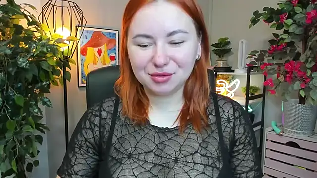 Snapshot of LAYLAxSTAR chatting on October 2025 07:32:01 AM LAYLAxSTAR online show from October 2025 07:32:01 AM